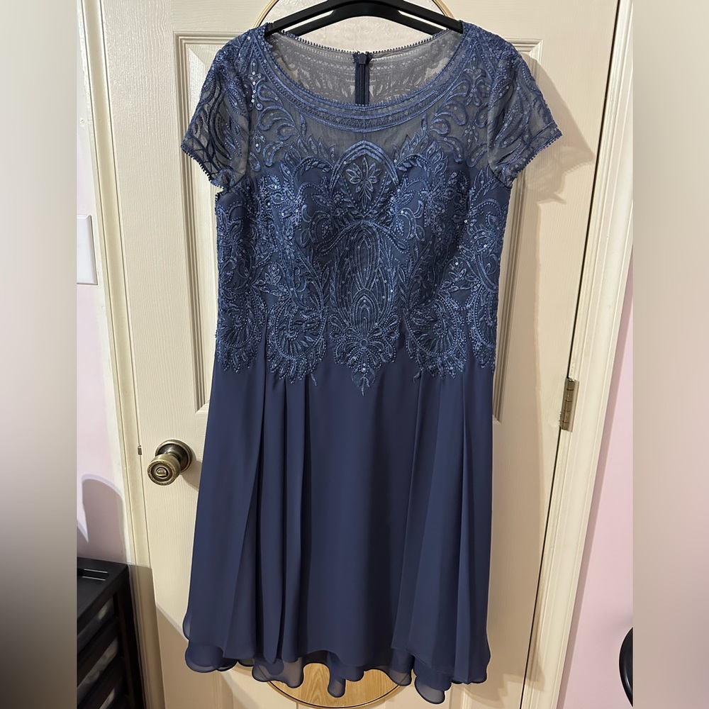 JJs house knee length dress